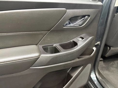 Used 2019 Chevrolet Traverse LT image 27