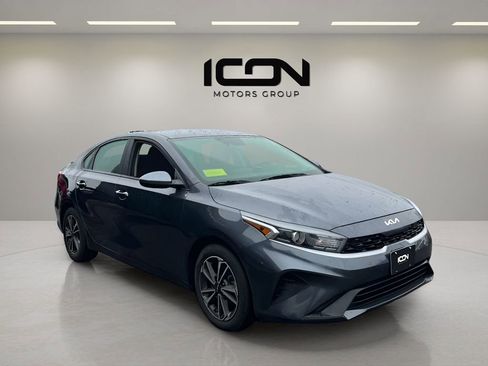 Used 2023 Kia Forte LXS FWD image 7