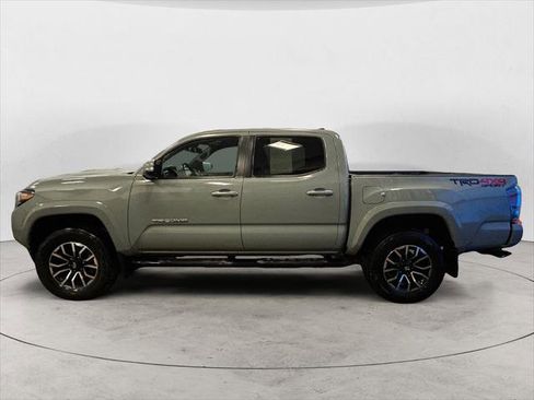 Used 2023 Toyota Tacoma TRD Sport w/ Technology Package AWD/4WD image 2