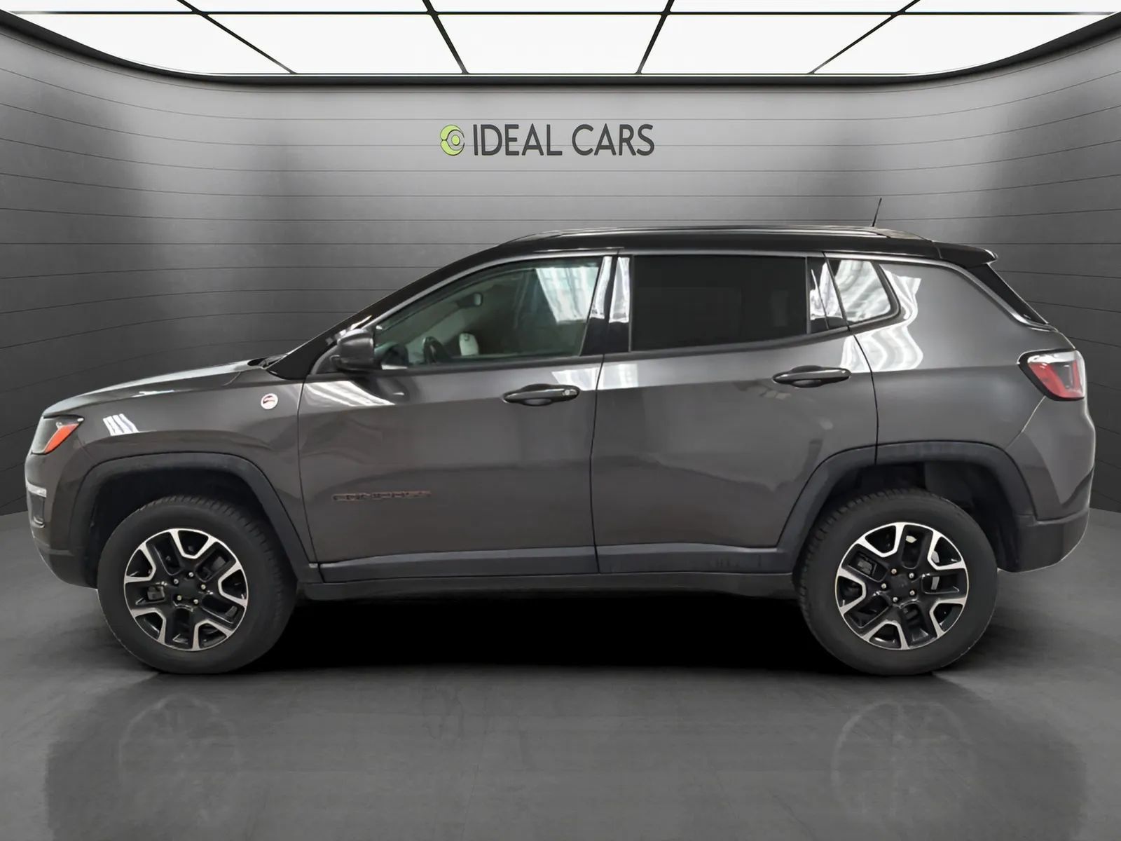 Used 2019 Jeep Compass Trailhawk AWD/4WD image 8