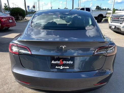 Used 2021 Tesla Model 3 Standard Range RWD image 9