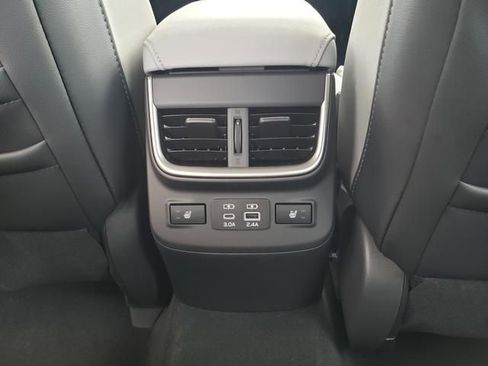 Used 2025 Subaru Legacy Limited image 11