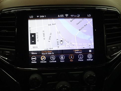 Used 2019 Jeep Grand Cherokee Summit AWD/4WD image 39