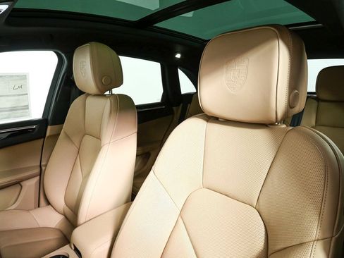 New 2026 Porsche Macan S image 5