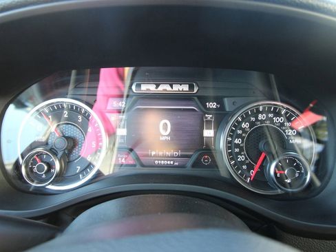 Used 2023 RAM 1500 Laramie AWD/4WD image 14