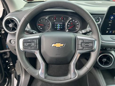 Used 2024 Chevrolet Blazer LT FWD image 18