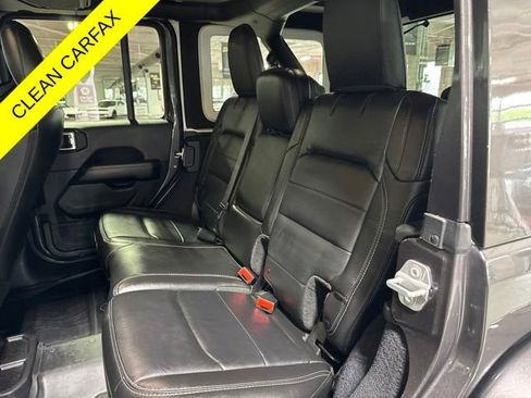 Used 2019 Jeep Wrangler Unlimited Sahara w/ Quick Order Package 24M Moab AWD/4WD image 28