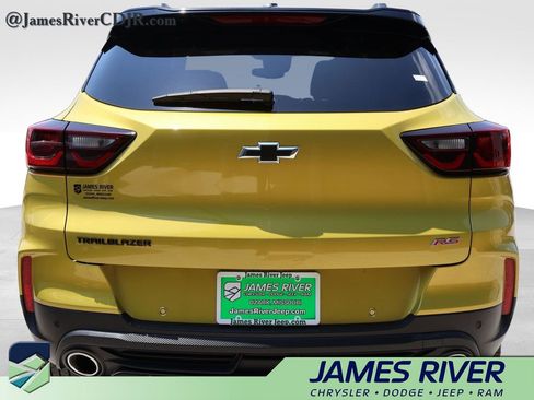 Used 2025 Chevrolet TrailBlazer RS w/ Driver Confidence Package FWD image 4