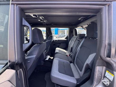 Used 2025 Ford Bronco 4-Door AWD/4WD image 11