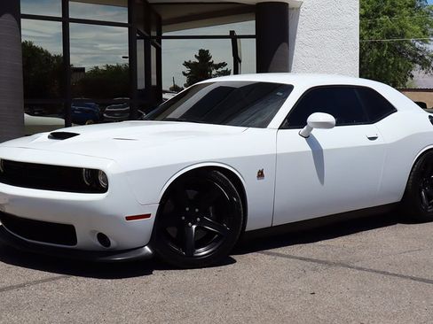 Used 2019 Dodge Challenger R/T Scat Pack w/ Plus Package RWD image 2