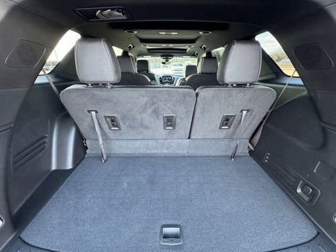 Used 2022 Chevrolet Traverse Premier w/ Redline Edition image 30