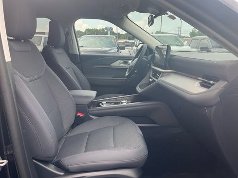 New 2026 Ford Explorer Active RWD image 12