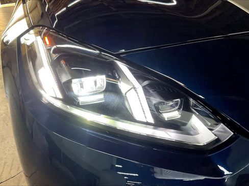 Used 2025 BMW M235i xDrive w/ Premium Package image 31