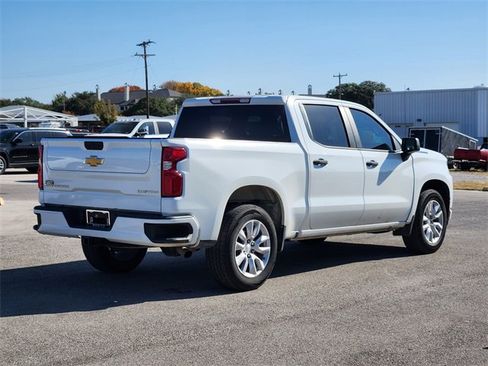 Certified 2022 Chevrolet Silverado 1500 Custom w/ LPO, Dark Essentials Package image 4
