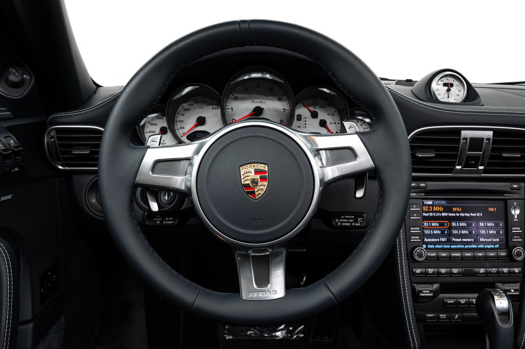 Used 2010 Porsche 911 Turbo AWD/4WD image 30
