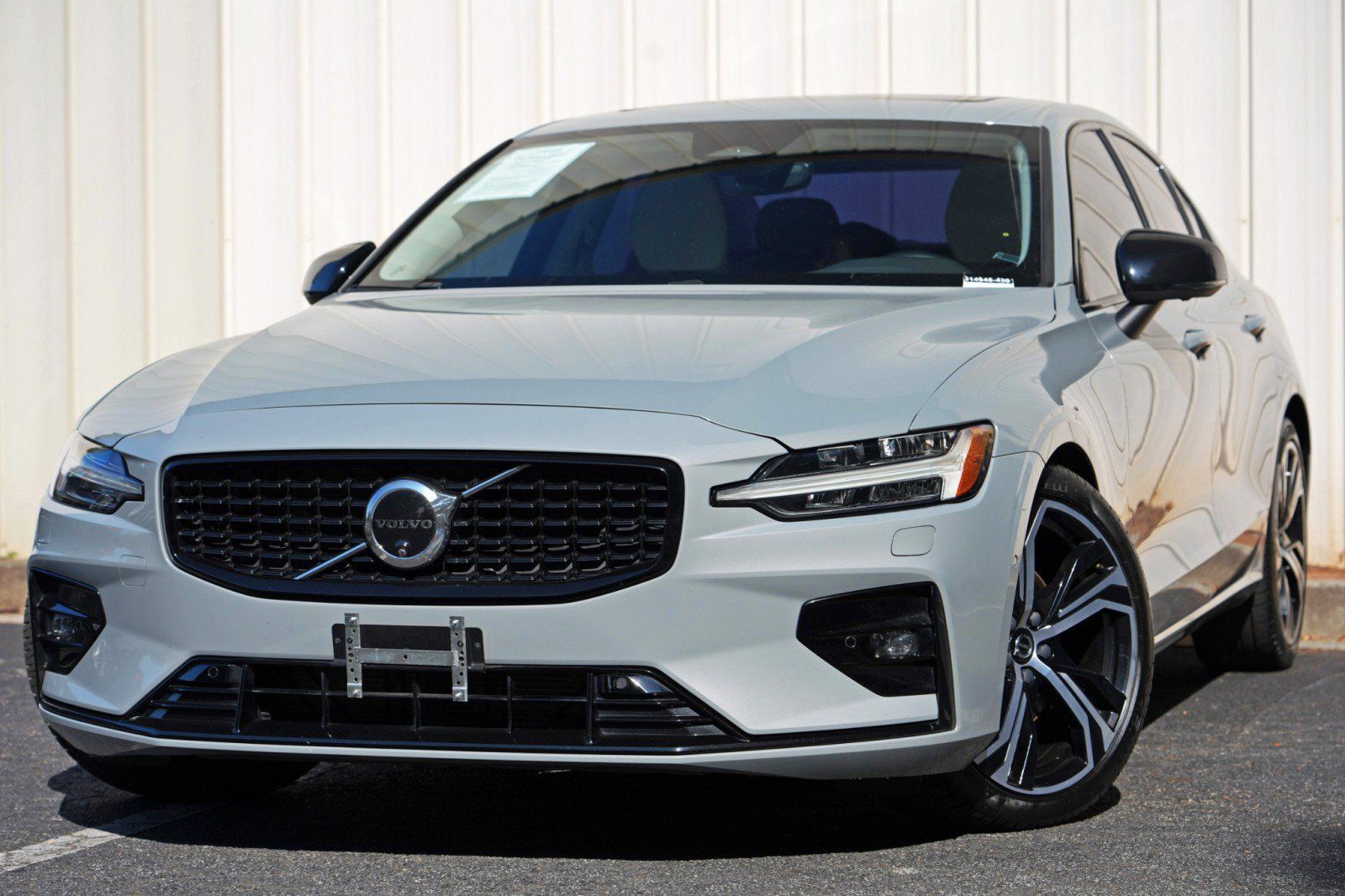 Used 2024 Volvo S60 B5 Plus w/ Climate Package FWD image 3