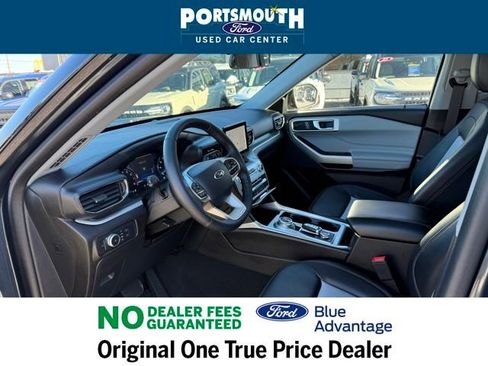 Certified 2022 Ford Explorer XLT w/ Equipment Group 202A image 4