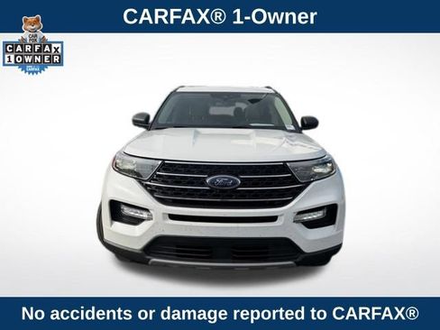 Used 2021 Ford Explorer XLT w/ Equipment Group 202A image 2