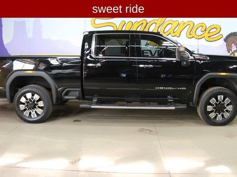 Used 2024 GMC Sierra 2500 Denali w/ Denali Reserve Package AWD/4WD image 1