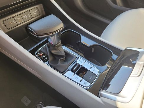 Certified 2025 Hyundai Tucson SEL image 9