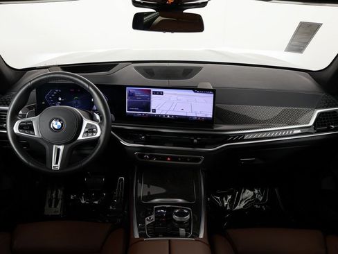 Used 2025 BMW X7 M60i AWD/4WD image 8