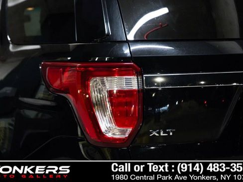 Used 2016 Ford Explorer XLT w/ Equipment Group 202A AWD/4WD image 21