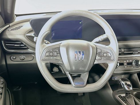 Used 2025 Buick Envista Preferred FWD image 18