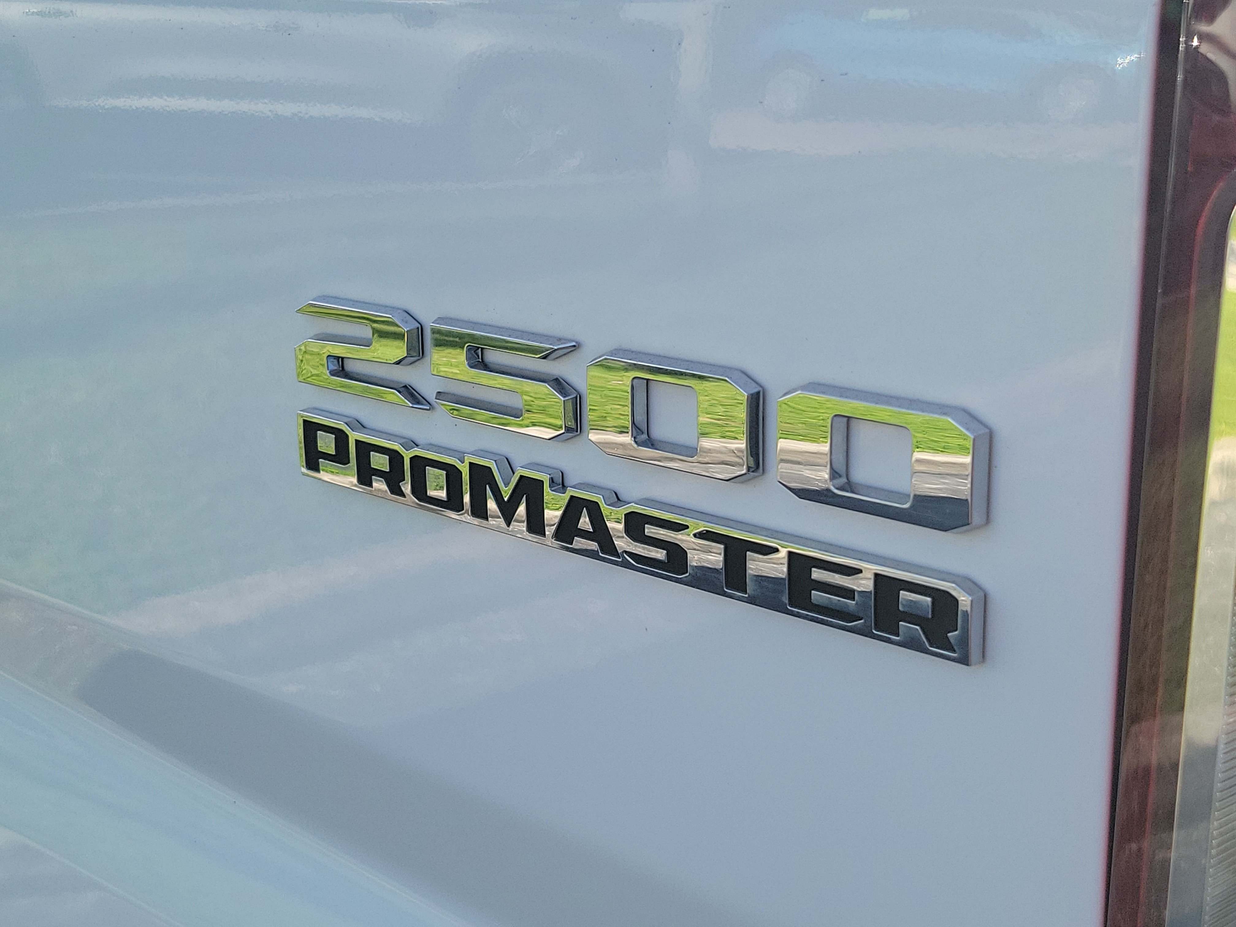 Used 2025 RAM ProMaster 2500 w/ Convenience Group FWD image 5