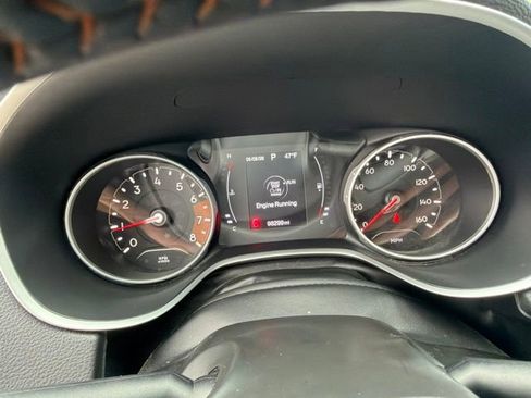 Used 2019 Jeep Compass Latitude w/ Cold Weather Group AWD/4WD image 6
