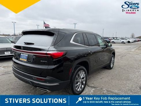 Used 2025 Buick Enclave Preferred image 5