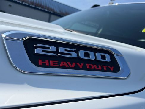 Used 2024 RAM 2500 Laramie AWD/4WD image 9