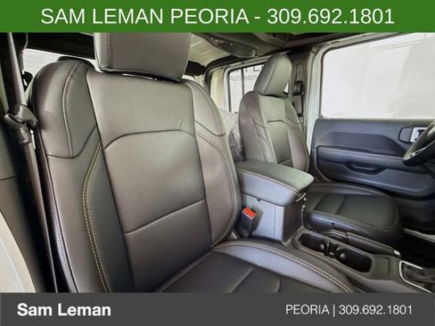 New 2025 Jeep Gladiator Sport image 26