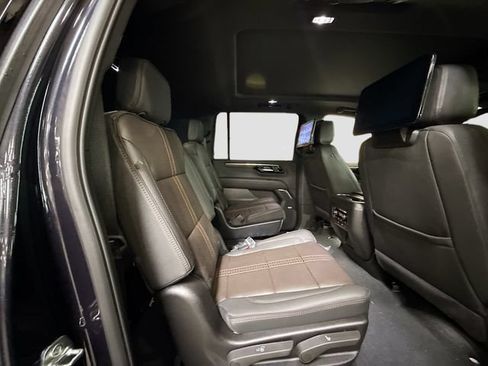 New 2026 Chevrolet Suburban High Country AWD/4WD image 32
