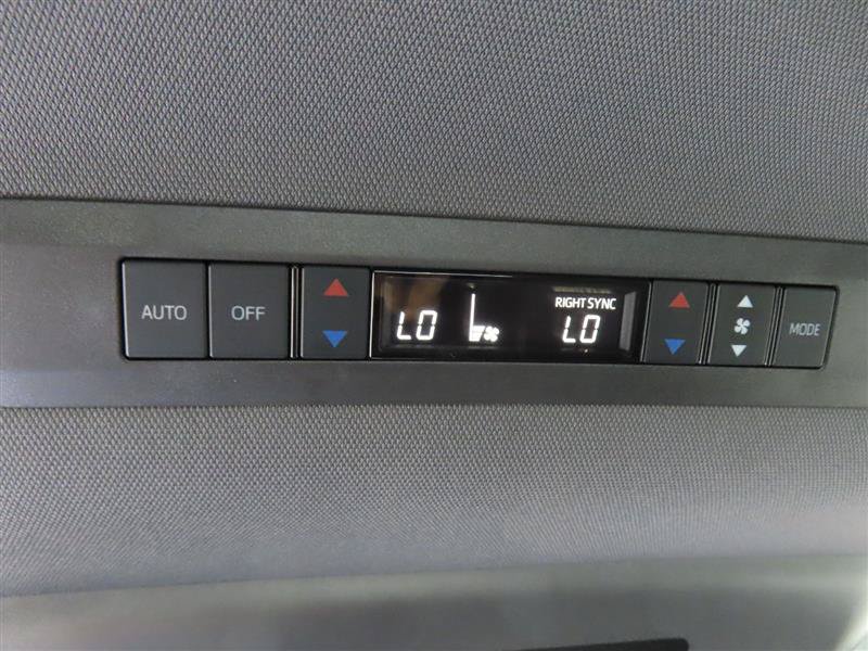 Used 2021 Toyota Sienna XSE w/ XSE Plus Package AWD/4WD image 28