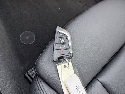 Used 2021 BMW 430i Coupe w/ M Sport Package image 34