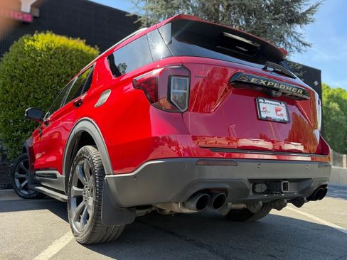 Used 2020 Ford Explorer Platinum w/ Premium Technology Package image 20