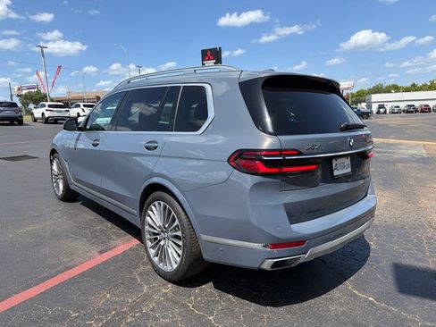 Used 2024 BMW X7 xDrive40i w/ Premium Package AWD/4WD image 7