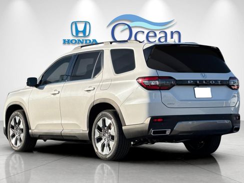 New 2026 Honda Pilot Elite image 3