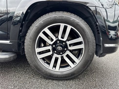 Used 2020 Toyota 4Runner image 12
