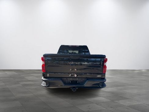 Used 2022 Chevrolet Silverado 1500 Custom Trail Boss AWD/4WD image 5