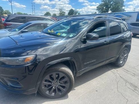 Used 2021 Jeep Cherokee High Altitude AWD/4WD image 3