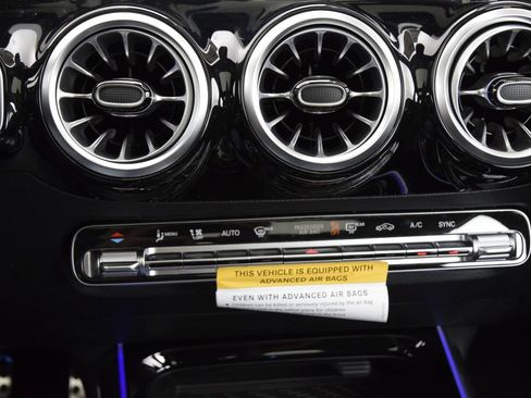 New 2026 Mercedes-Benz GLA 35 AMG 4MATIC image 27