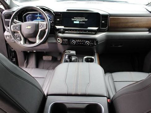 Used 2023 Chevrolet Silverado 1500 High Country w/ High Country Premium Package image 12