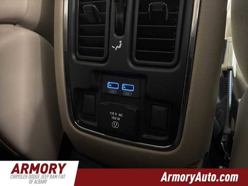 Used 2021 Jeep Grand Cherokee Limited image 37