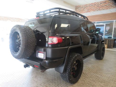 Used 2014 Toyota FJ Cruiser 4WD w/ Upgrade Package image 63