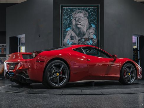 Used 2012 Ferrari 458 Italia in RARE Rosso Mugello w/ NO St image 9