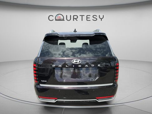 New 2026 Hyundai Palisade Calligraphy FWD image 4