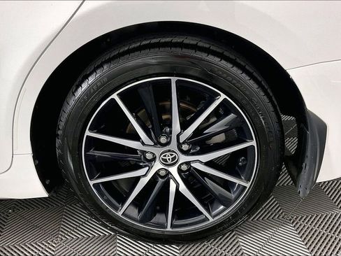 Used 2024 Toyota Camry SE w/ Convenience Package FWD image 10