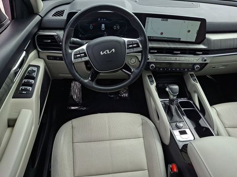Certified 2023 Kia Telluride EX w/ EX Captain's Chair Package AWD/4WD image 11