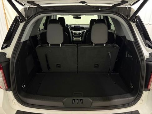 Used 2023 Ford Explorer XLT w/ Equipment Group 202A image 13